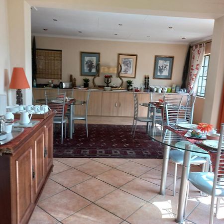 Cherry Tree Cottage B&B Linden Johannesburg Ngoại thất bức ảnh