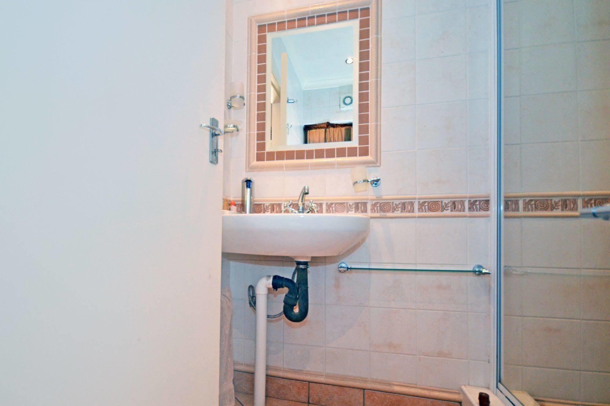 Cherry Tree Cottage B&B Linden Johannesburg Ngoại thất bức ảnh