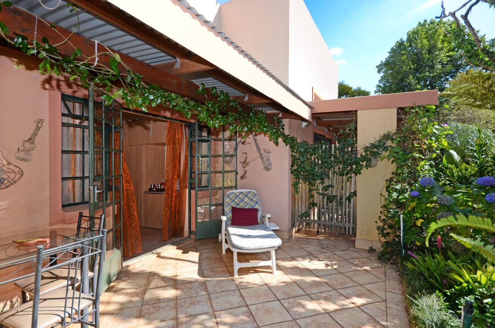 Cherry Tree Cottage B&B Linden Johannesburg Ngoại thất bức ảnh